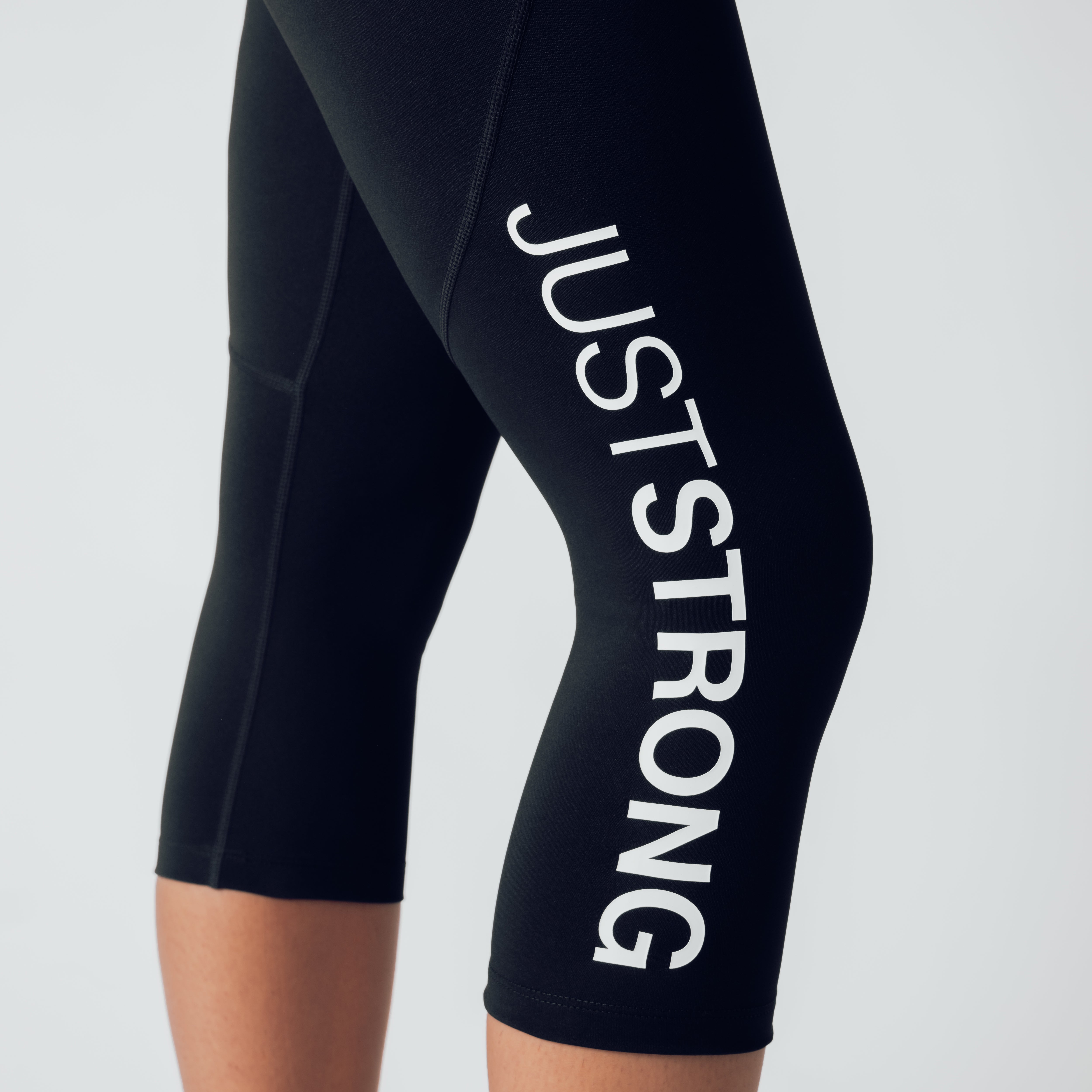 Motion Capri Leggings - Black Onyx